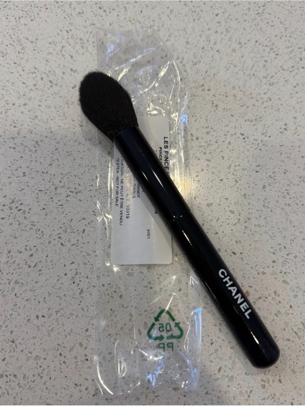 Chanel Precision Power Brush - No107